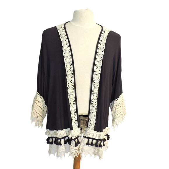 Knox Rose Gray Open Cardigan White Crochet Fringe Bohemian - Picture 1 of 6